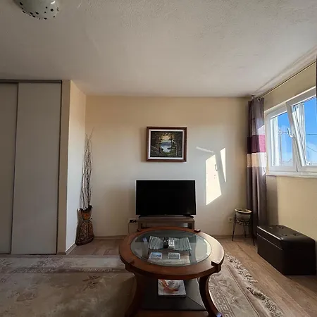 Relax And Explore, Alva * Salona